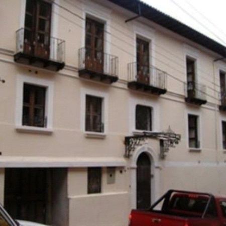 Hotel Nelisse Bukares Bagian luar foto