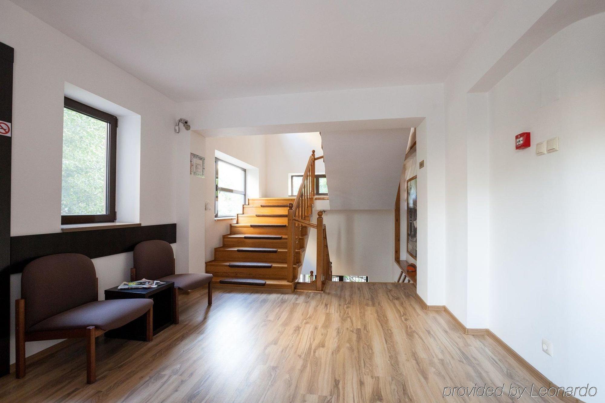 Hotel Nelisse Bukares Bagian luar foto