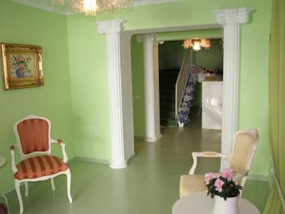 Hotel Nelisse Bukares Bagian luar foto